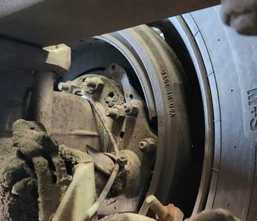 HUB PILOT NA Hub for a 2016 Peterbilt 567