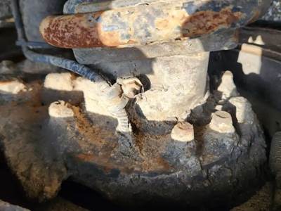 HUB PILOT NA Hub for a 2007 Freightliner Columbia 120