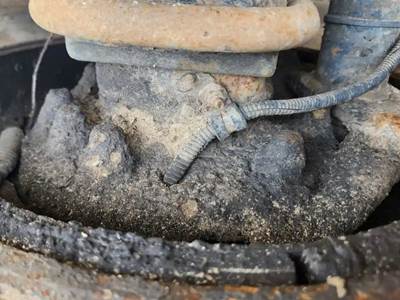 HUB PILOT NA Hub for a 2007 Freightliner Columbia 120