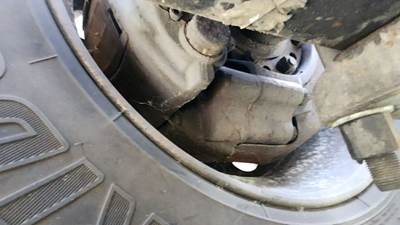 HUB PILOT NA Hub for a 2017 Freightliner Cascadia 113