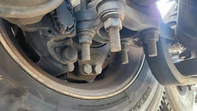 HUB PILOT NA Hub for a 2020 Mack Anthem