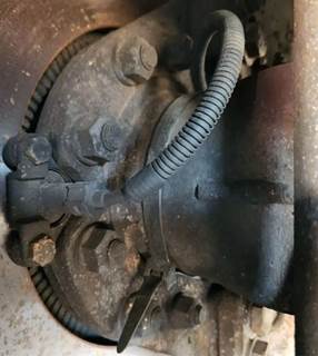 HUB PILOT NA Hub for a 2004 GMC C7500