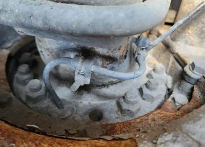 HUB PILOT NA Hub for a 2021 Freightliner Cascadia 126