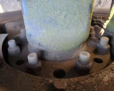 HUB PILOT NA Hub for a 2006 Mack CXN613