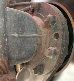 HUB PILOT NA Hub for a 1998 Pierce Model Tilt Cab