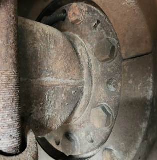 HUB PILOT NA Hub for a 2003 Ford F-650