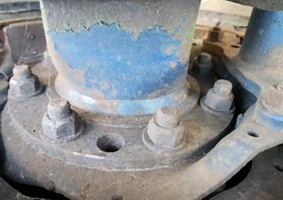 HUB PILOT NA Hub for a 1996 Peterbilt 378