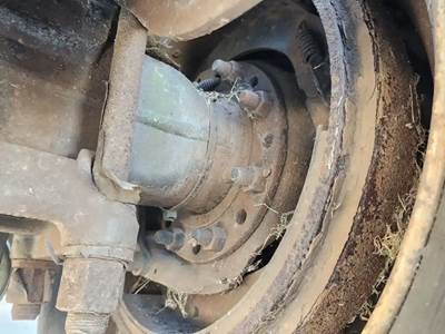 HUB PILOT NA Hub for a 2010 Peterbilt 337