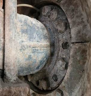 HUB PILOT NA Hub for a 2015 International WorkStar 7400