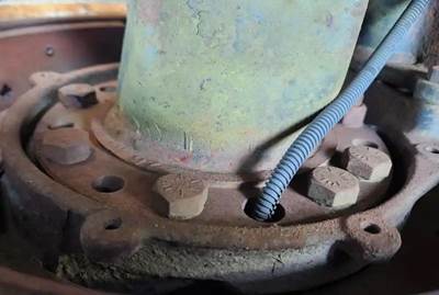 HUB PILOT NA Hub for a 1999 Sterling A9513