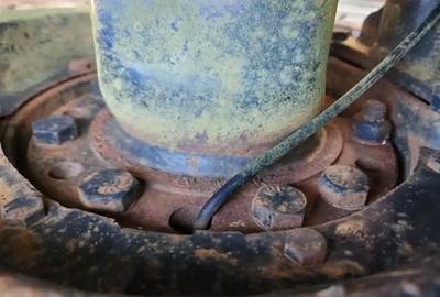 HUB PILOT NA Hub for a 2000 Sterling A9513