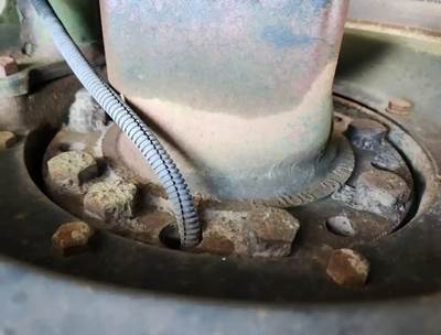 HUB PILOT NA Hub for a 1999 Sterling A9513