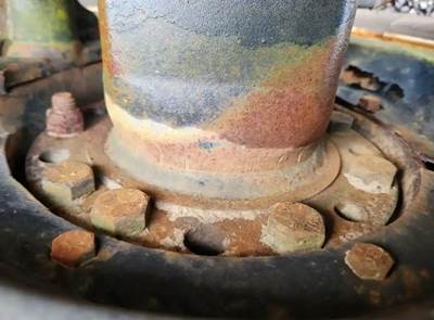 HUB PILOT NA Hub for a 1999 Sterling A9513