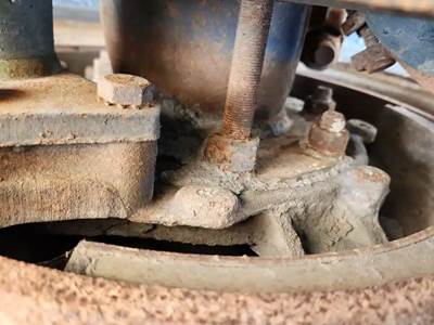 HUB PILOT NA Hub for a 2009 Mack CXU612