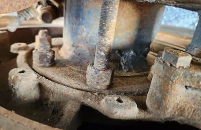 HUB PILOT NA Hub for a 2009 Mack CXU612