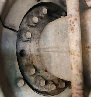 HUB PILOT NA Hub for a 2007 Sterling SC8000 Cargo