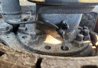 HUB PILOT NA Hub for a 2016 Freightliner Cascadia 125