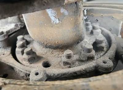 HUB PILOT NA Hub for a 2013 Freightliner 114SD