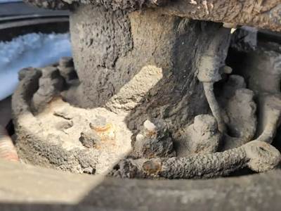 HUB PILOT NA Hub for a 2013 Freightliner 114SD