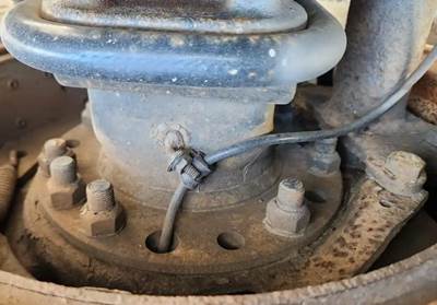 HUB PILOT NA Hub for a 2013 Freightliner Cascadia 125
