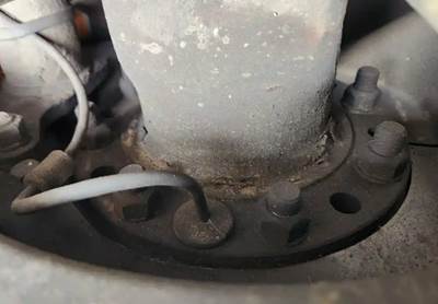 HUB PILOT NA Hub for a 2013 Volvo VNL