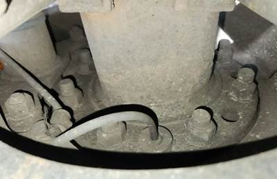 HUB PILOT NA Hub for a 2013 Volvo VNL