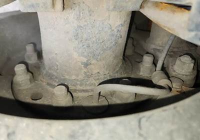 HUB PILOT NA Hub for a 2013 Volvo VNL