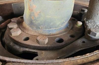 HUB PILOT NA Hub for a 2011 International PROSTAR