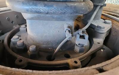 HUB PILOT NA Hub for a 2015 Freightliner M2 106