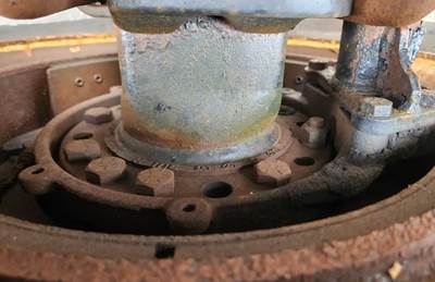 HUB PILOT NA Hub for a 2000 International 9400