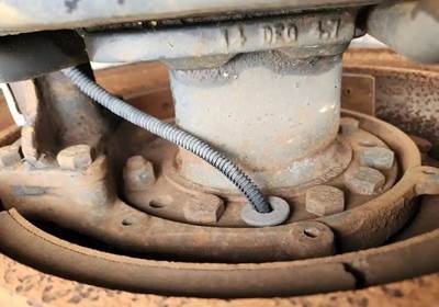 HUB PILOT NA Hub for a 2000 International 9400