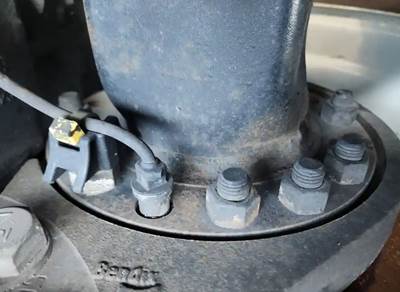 HUB PILOT NA Hub for a 2022 Peterbilt 579