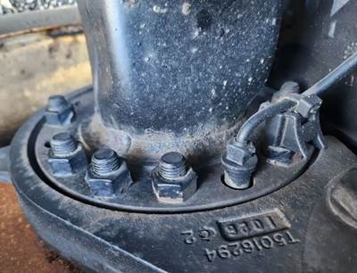 HUB PILOT NA Hub for a 2022 Peterbilt 579