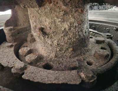 HUB PILOT NA Hub for a 2000 Sterling L9500