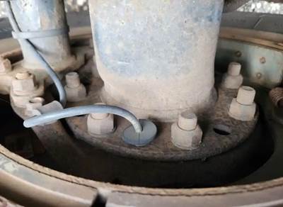 HUB PILOT NA Hub for a 2013 Volvo VNL