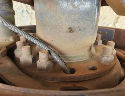 HUB PILOT NA Hub for a 2006 Freightliner Columbia 112