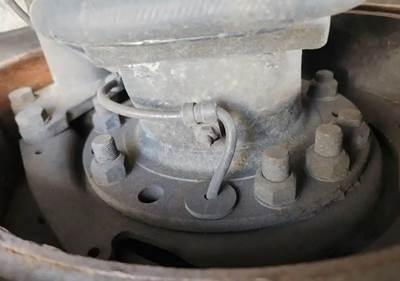 HUB PILOT NA Hub for a 2021 Freightliner Cascadia 126