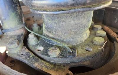 HUB PILOT NA Hub for a 2004 International 9400I