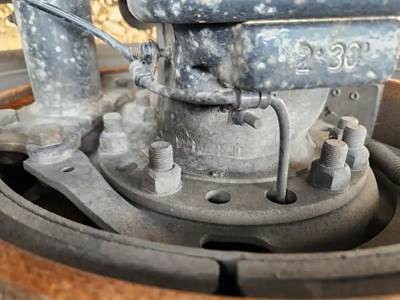 HUB PILOT NA Hub for a 2018 Freightliner Columbia 120 Glider