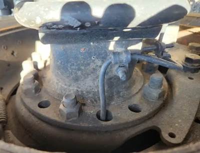 HUB PILOT NA Hub for a 2019 Freightliner Cascadia 126