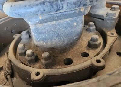 HUB PILOT NA Hub for a 2022 Freightliner Cascadia 126