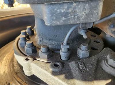 HUB PILOT NA Hub for a 2023 Freightliner Cascadia 126