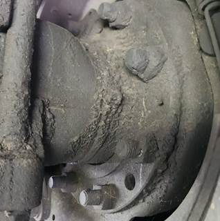 HUB PILOT NA Hub for a 2019 Peterbilt 337