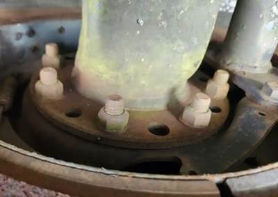 HUB PILOT NA Hub for a 2006 Volvo VNL