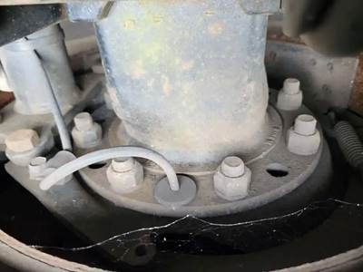 HUB PILOT NA Hub for a 2017 Volvo VNL