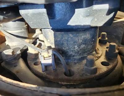 HUB PILOT NA Hub for a 2023 Peterbilt 579