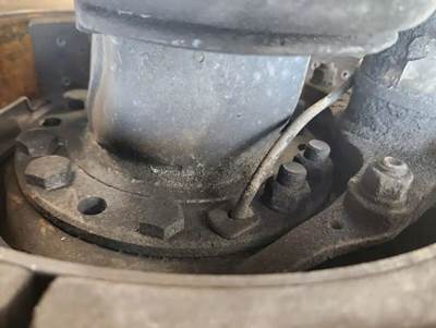 HUB PILOT NA Hub for a 2016 International PROSTAR