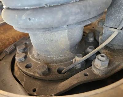 HUB PILOT NA Hub for a 2016 International PROSTAR