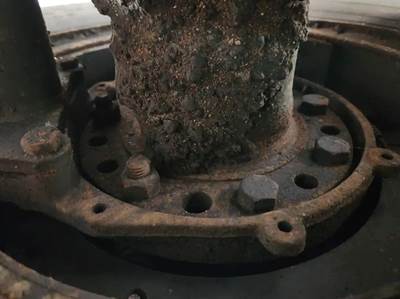 HUB PILOT NA Hub for a 2000 Sterling L9500