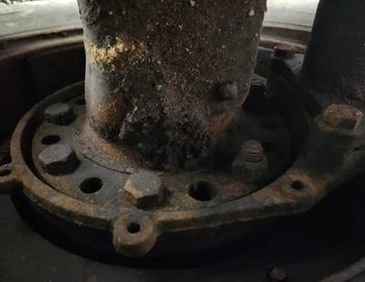 HUB PILOT NA Hub for a 2000 Sterling L9500